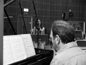 Die Sängerin: Danae Kontora, (Sopran) und Joachim Tschiedel