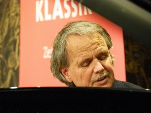 Heinrich Hartl am Piano. Foto: Juan Martin Koch