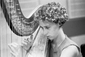 Charlotte Balzereit (Harfenistin Wiener Philharmoniker)